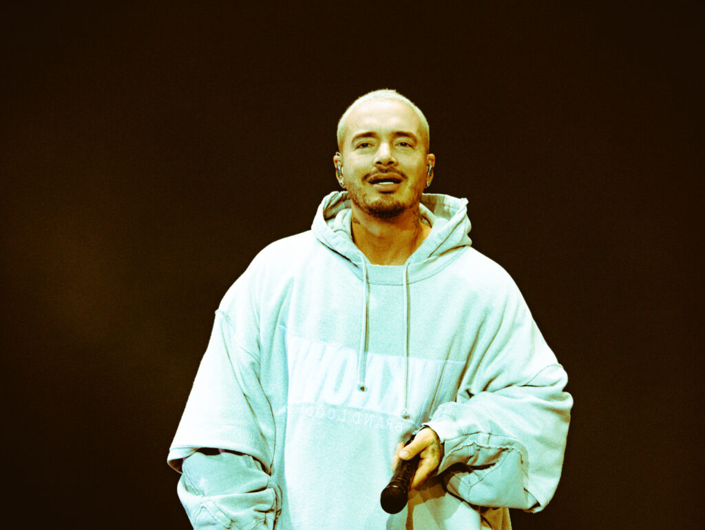 J Balvin regresó a Chile para presentar "José Tour 2022"