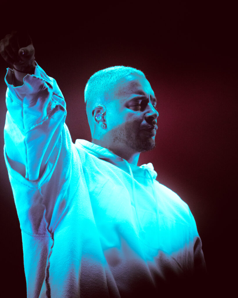 J Balvin regresó a Chile para presentar "José Tour 2022"