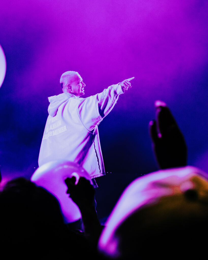 J Balvin regresó a Chile para presentar "José Tour 2022"