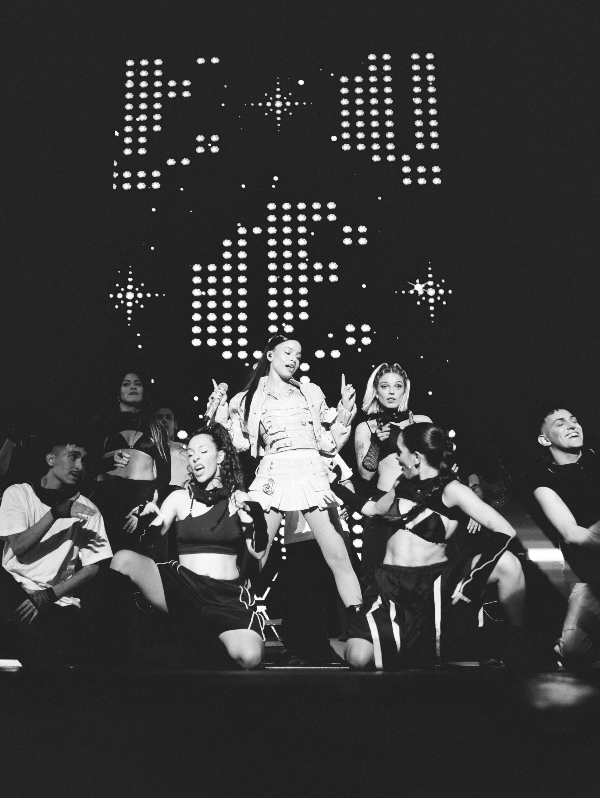 Emilia Mernes en Chile: “Nos debíamos este reencuentro” 