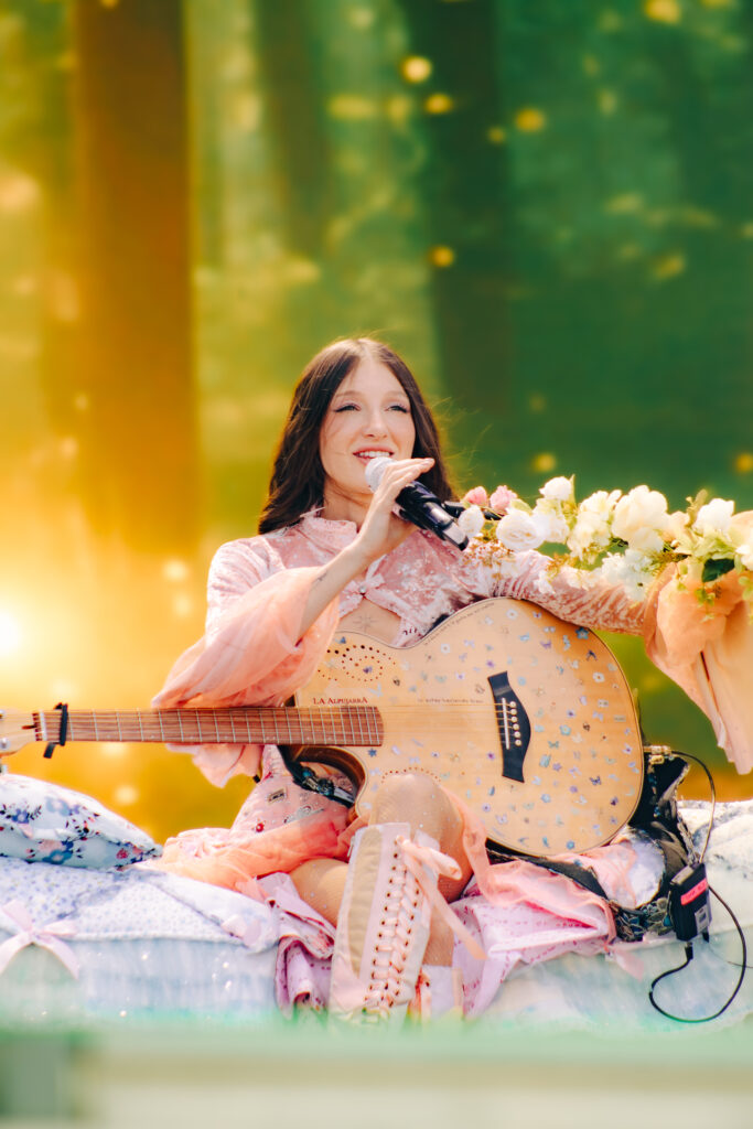 Yami Safdie regresa a Lollapalooza Chile con más éxitos y un show en escenario principal
